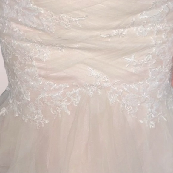 Maggie Sottero “wedding dress”, sz 10(fits like an 8) - Picture 3 of 7